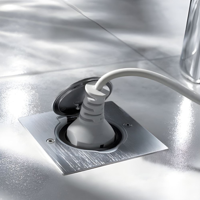 PLATINUM PRISES À CLAPET IP44 PLATINUM PRISES À CLAPET IP44