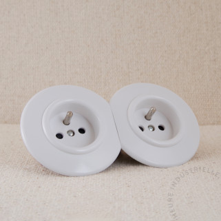 Prise de courant 2P+T THPG Duroplast blanc rond