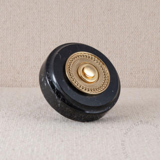 MARBRE NOIR ROND 75X20mm BOUTON ET COLLERETTE PERLEE OR
