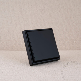 Bouton poussoir Jung LS 990 noir mat