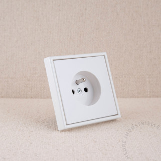 Prise courant 2P+T simple Jung LS 990 blanc brillant