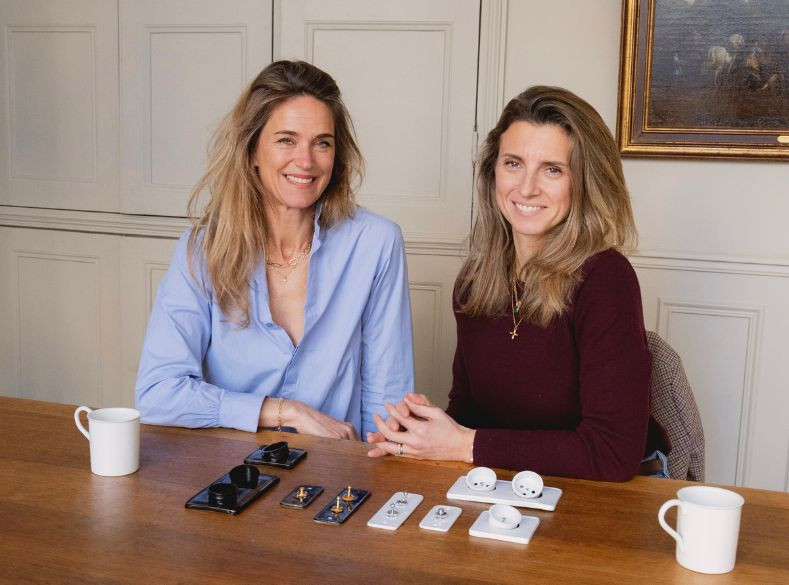 Haussmann : l’Heure Industrielle & Alix D. Reynis réinventent l’interrupteur en porcelaine